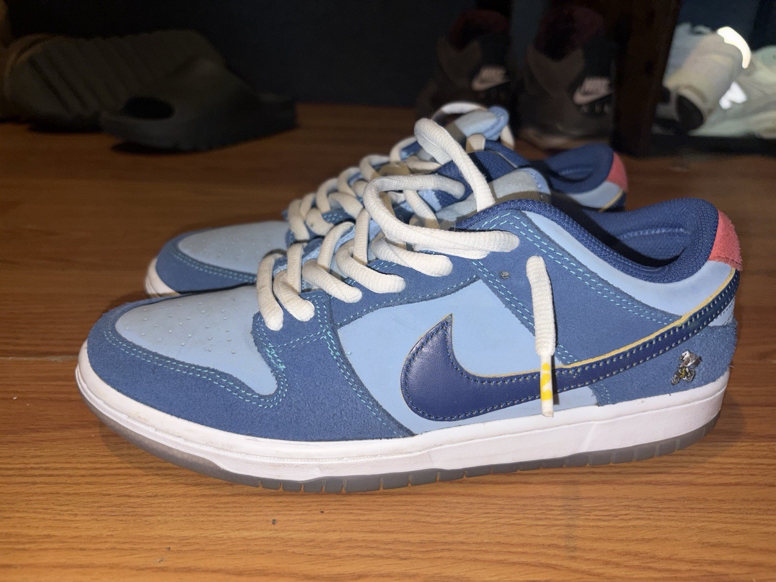 nike sb dunk low pro why so sad? men’s size 8 nike sb dunk low pro why so sad? men’s size 8