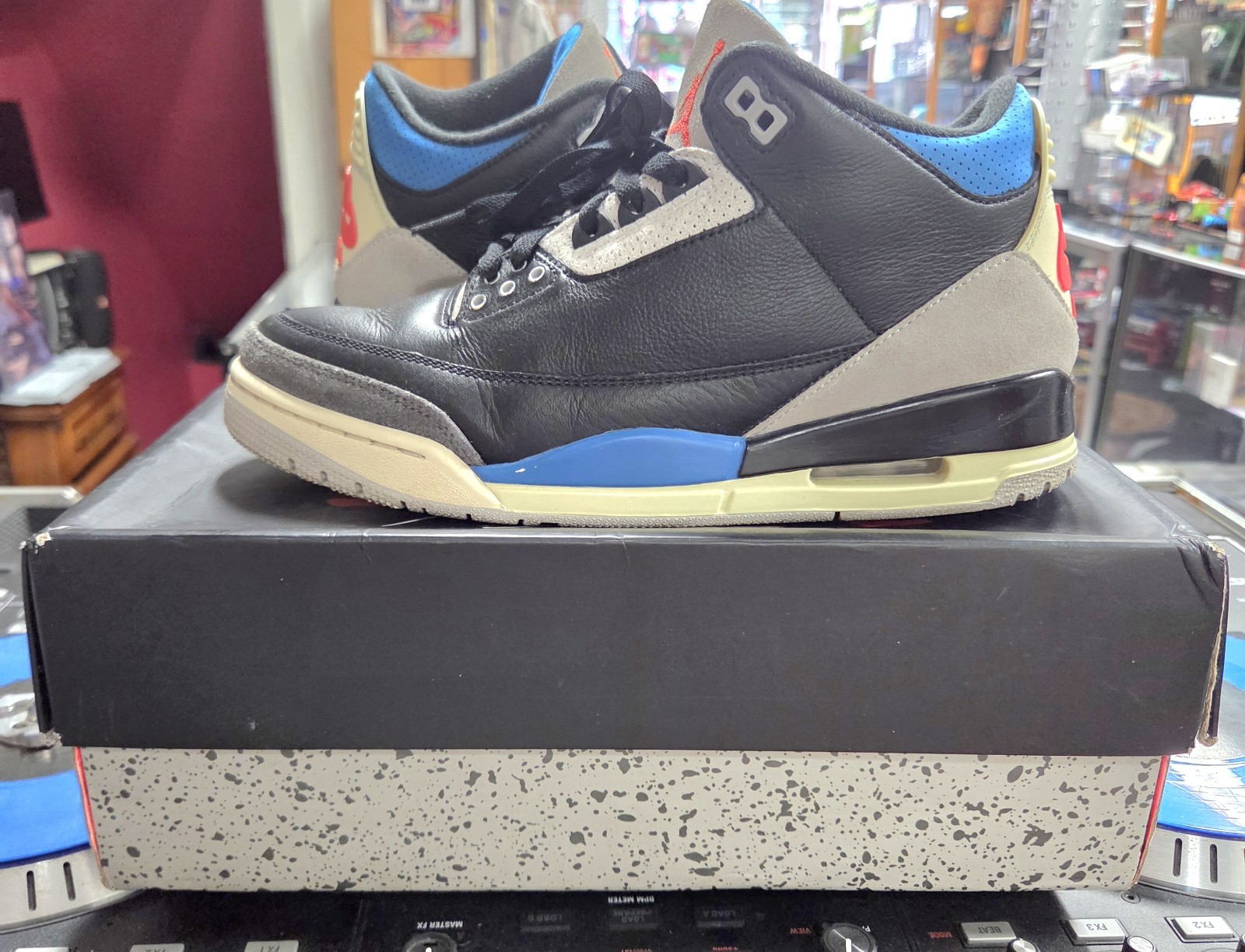 nike air jordan 3 retro og rare air ib8967 004 men’s size 8.5 2025 wrong box nike air jordan 3 retro og rare air ib8967 004 men’s size 8.5 2025 wrong box