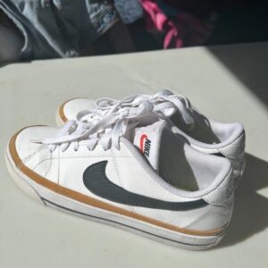 nike court legacy white black gum sole sneakers women’s size 8 shoes dh3161 100
