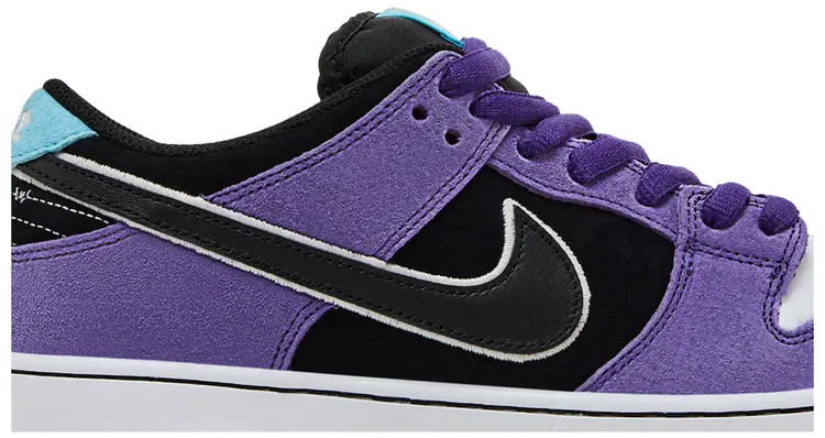 hayley wilson x nike dunk low sb 'court purple' men 9 us hj0513 500 new in box hayley wilson x nike dunk low sb 'court purple' men 9 us hj0513 500 new in box