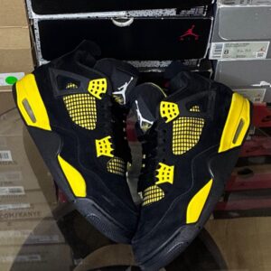 size 9 jordan air jordan 4 retro thunder black yellow dh6927 017 2022 sneaker