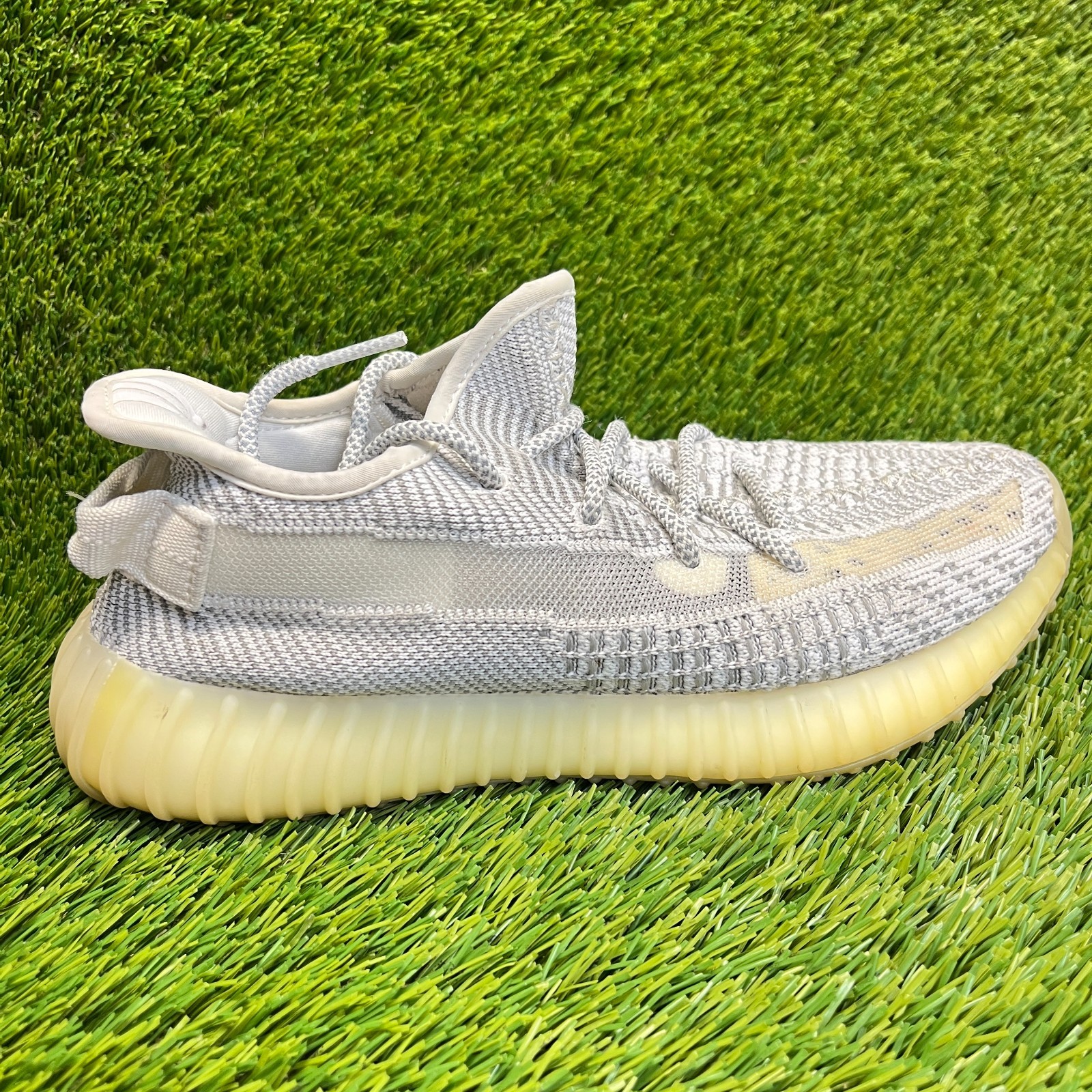 adidas yeezy boost 350 v2 mens size 7 gray white athletic running shoes sneakers adidas yeezy boost 350 v2 mens size 7 gray white athletic running shoes sneakers