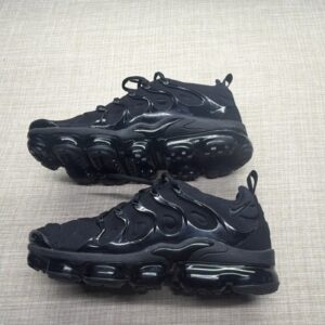 nike air vapormax plus triple black men's low top sneakers black 924453 004