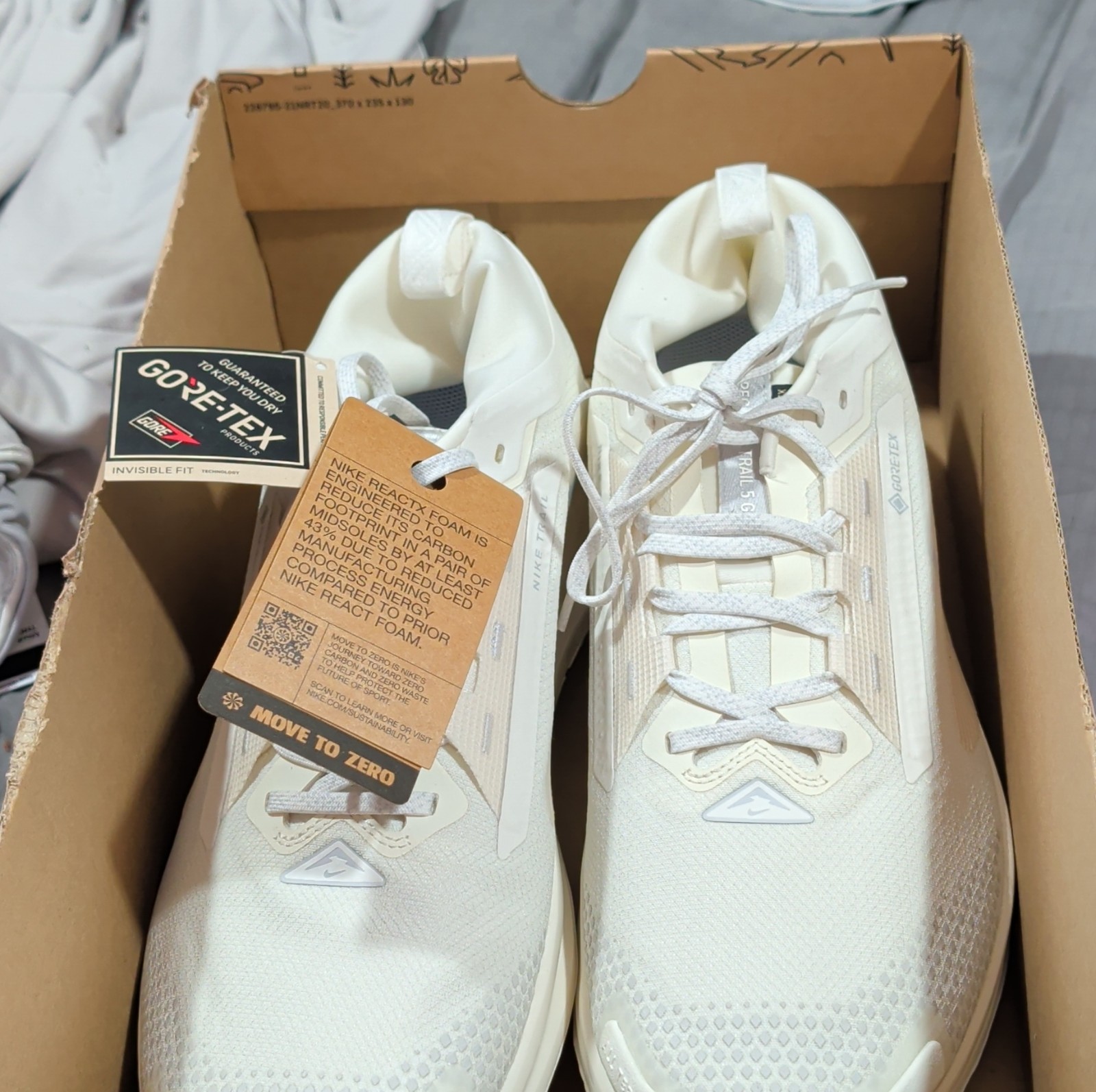 nike trail 5 gtx gore tex waterproof running shoes white signed nike trail 5 gtx gore tex waterproof running shoes white signed