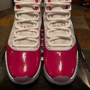 jordan air jordan 11 retro cherry 2022 size 10