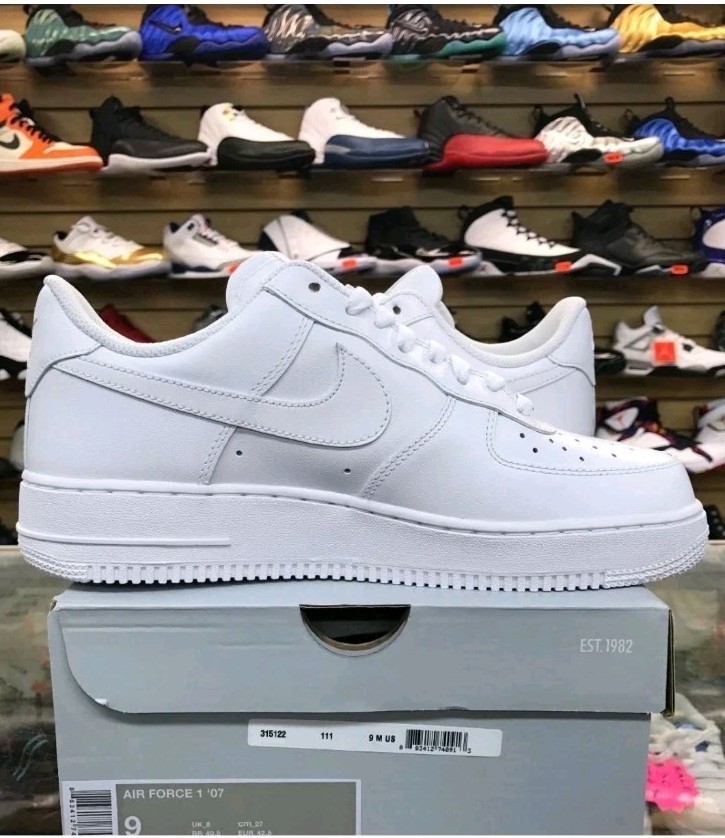 size 11 nike air force 1 '07 low triple white size 11 nike air force 1 '07 low triple white