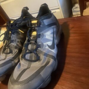 nike air vapormax 2019 black metallic gold ar6631 002 men’s size 12