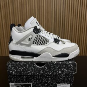 jordan 4 retro military black size 10, preowned r