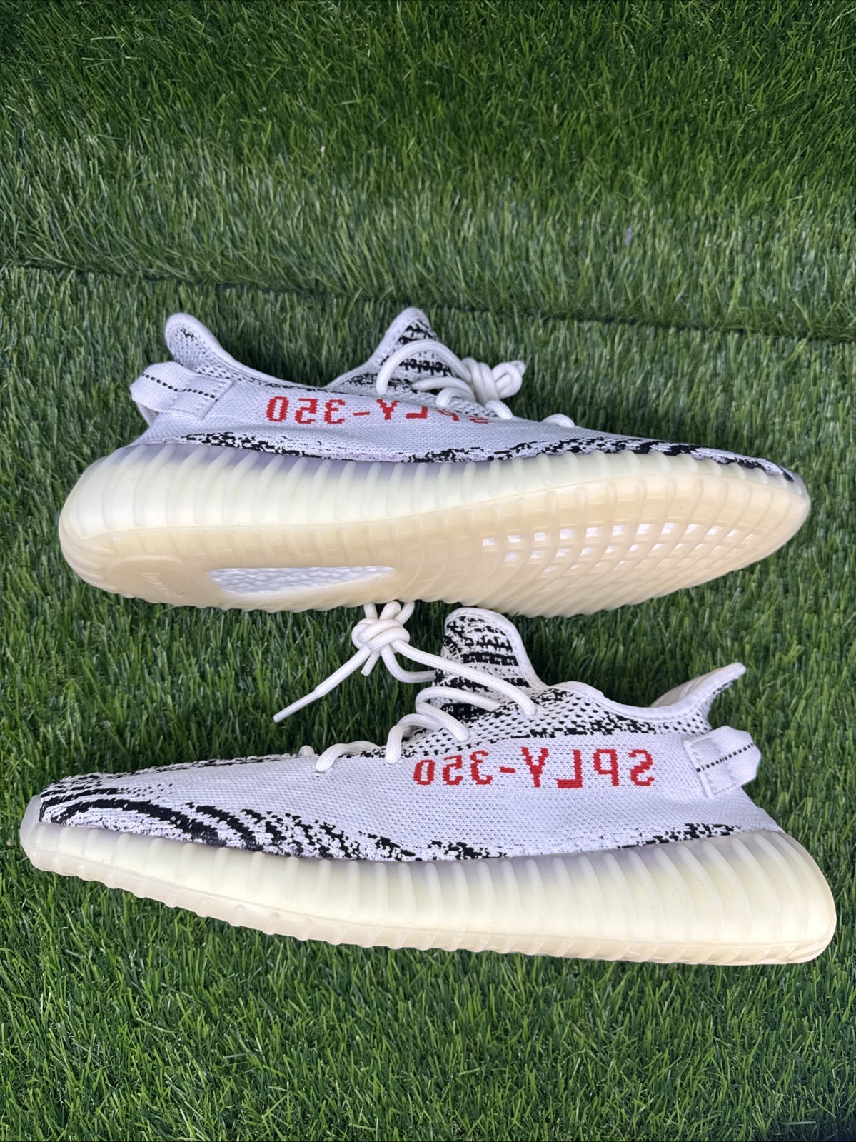 size 11.5 adidas yeezy boost 350 v2 zebra cp9654 white / black / red size 11.5 adidas yeezy boost 350 v2 zebra cp9654 white / black / red