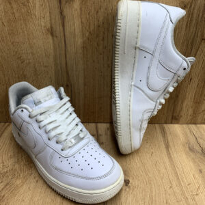 nike air force 1 '07 low mens size 8 white athletic lifestyle shoes sneakers