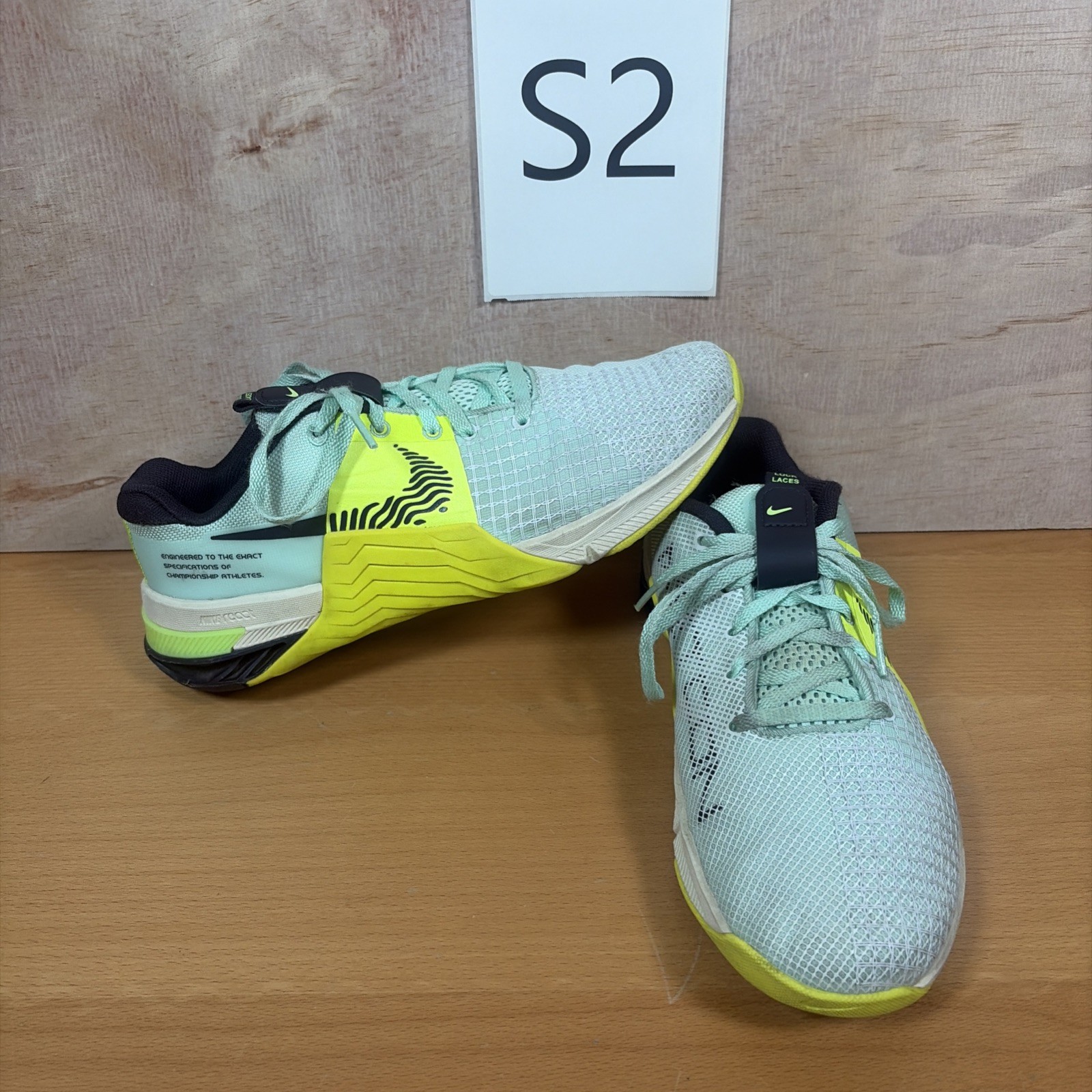 nike metcon 8 men's 7.5 training shoes mint green volt do9328 300 nike metcon 8 men's 7.5 training shoes mint green volt do9328 300