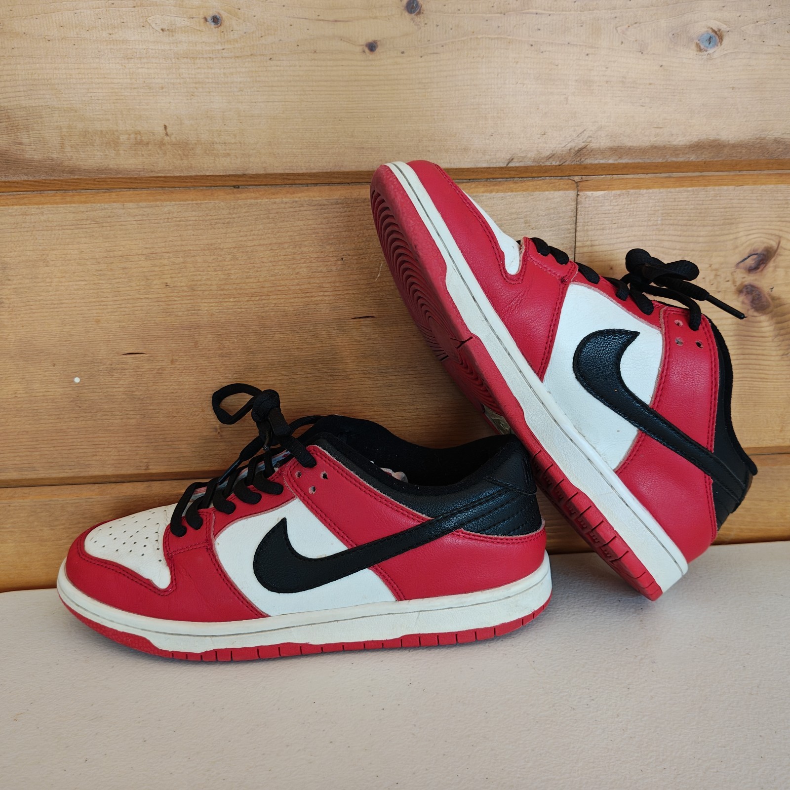 size 8.5 nike sb dunk low j pack chicago uk6 eur40 red black white size 8.5 nike sb dunk low j pack chicago uk6 eur40 red black white