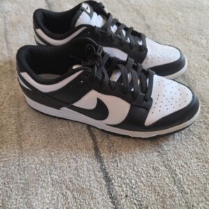 size 9.5 nike dunk low black white clean
