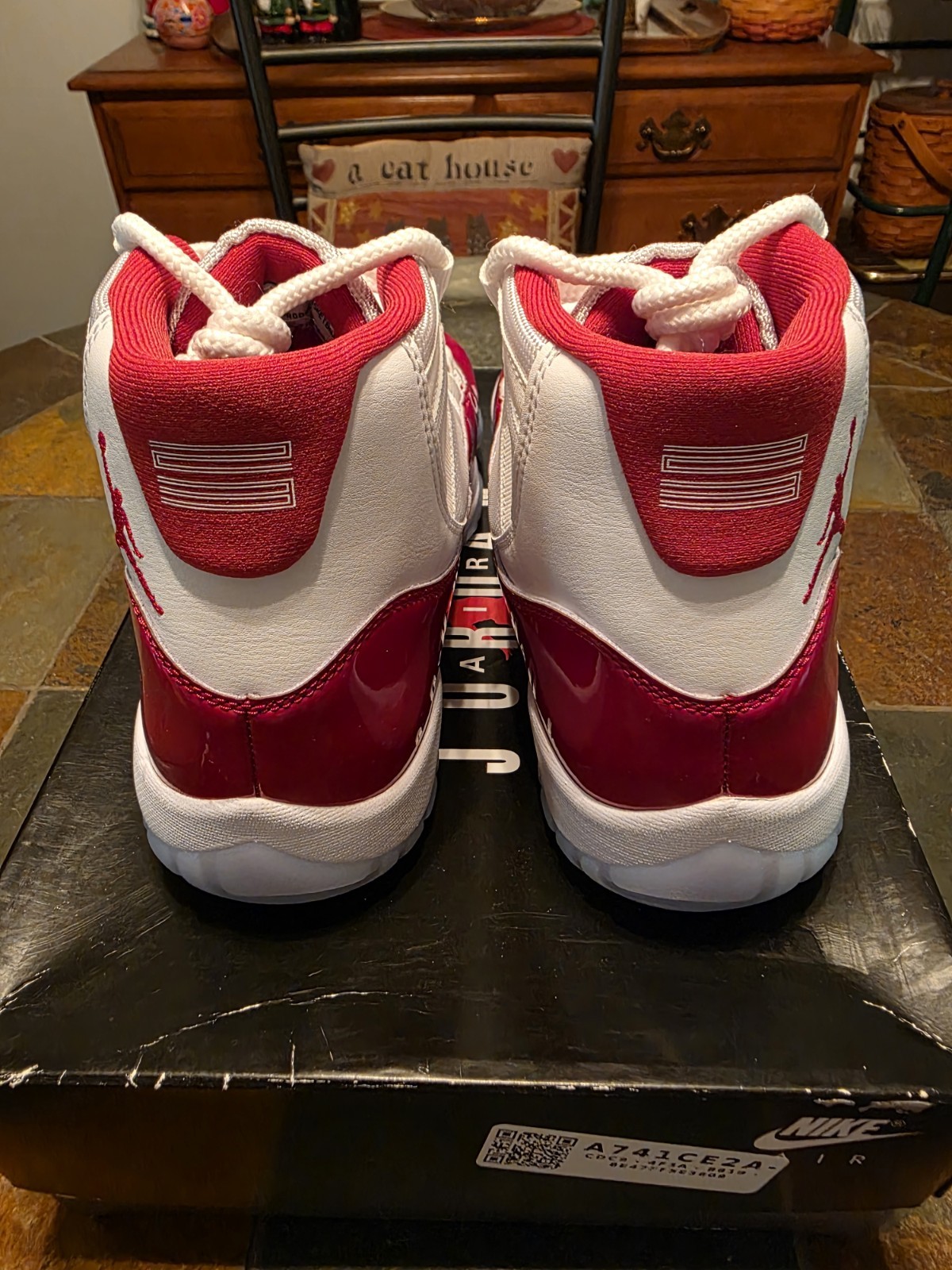 jordan air jordan 11 retro cherry 2022 size 10 jordan air jordan 11 retro cherry 2022 size 10