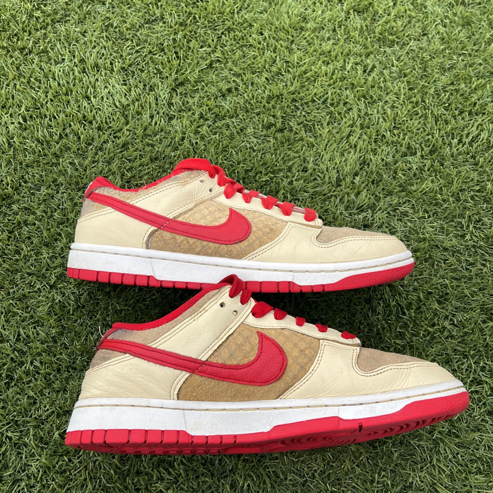 nike dunk low retro se shoes strawberry waffle beige/red hj9100 294 men's size 9 nike dunk low retro se shoes strawberry waffle beige/red hj9100 294 men's size 9