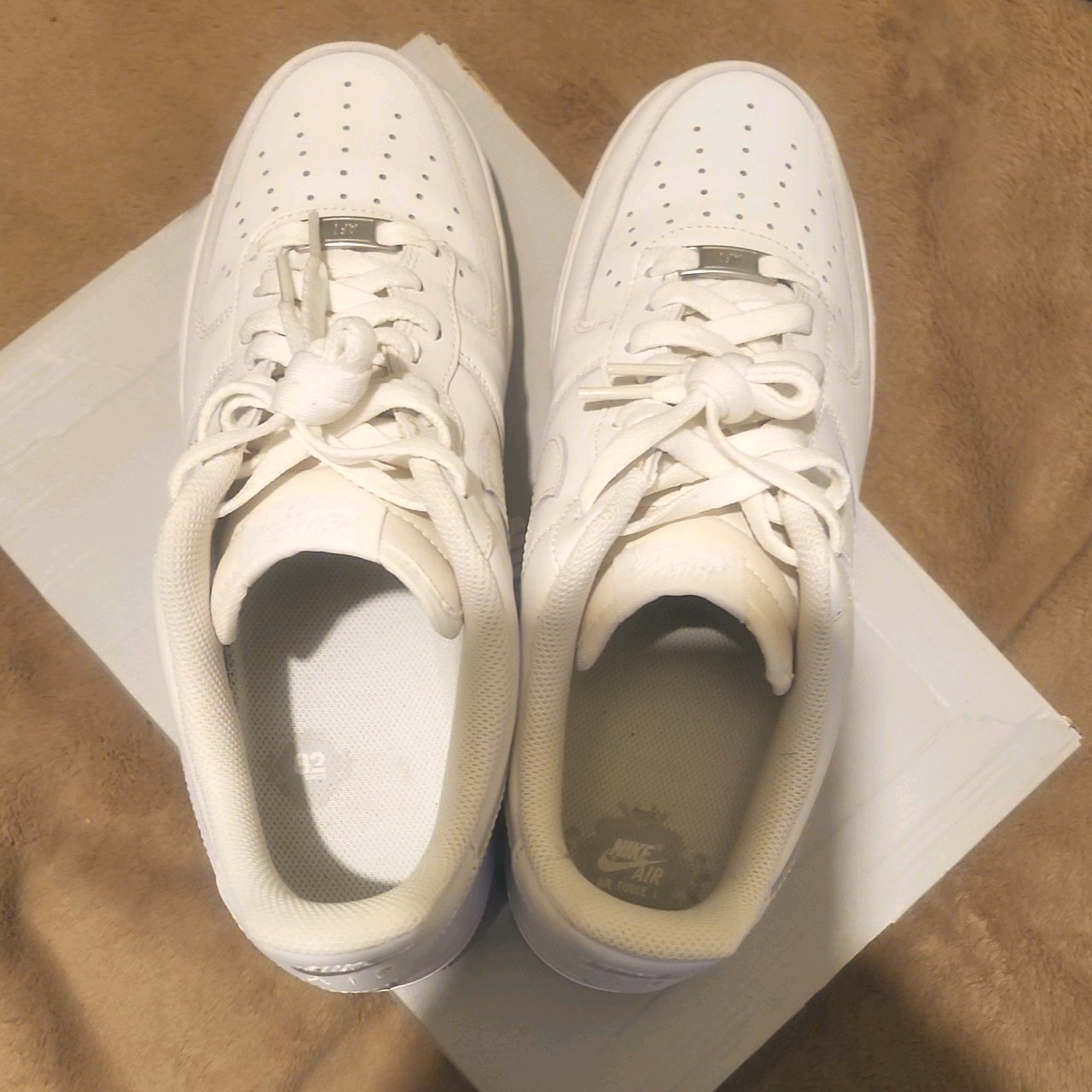 size 11 nike air force 1 '07 low triple white size 11 nike air force 1 '07 low triple white