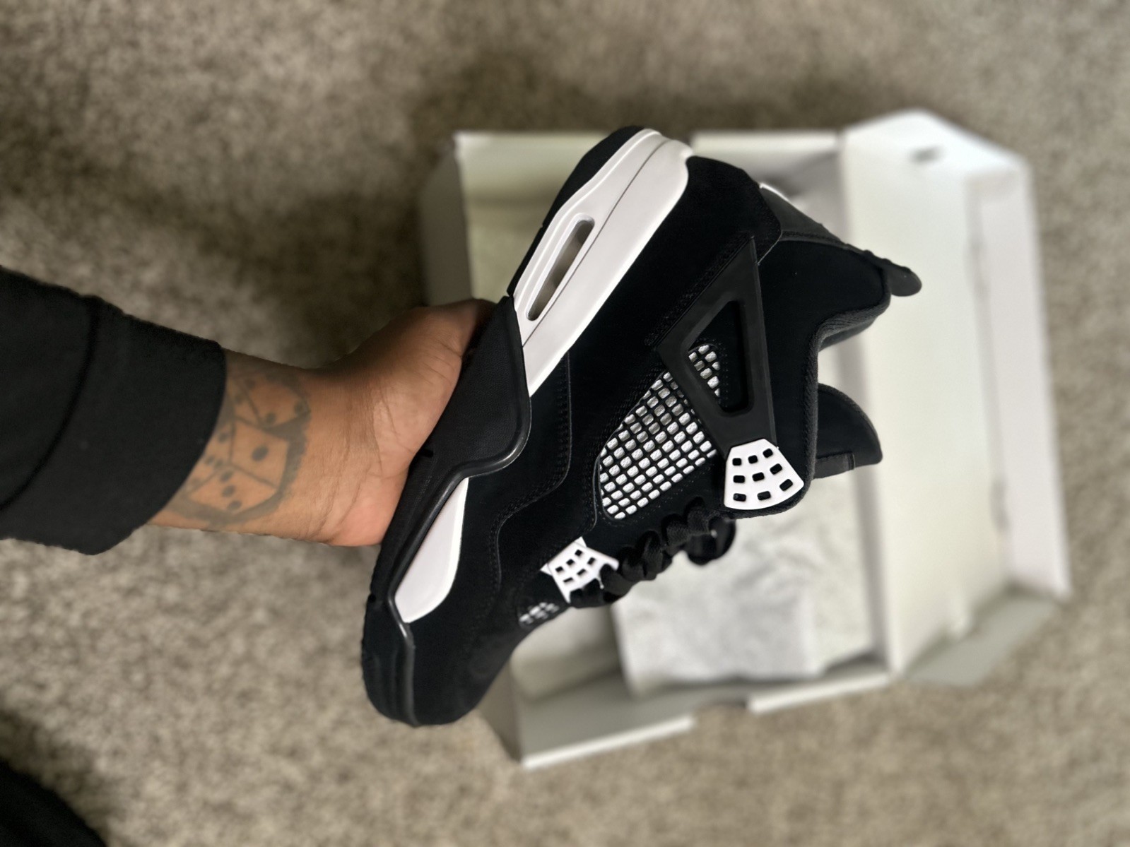 air jordan 4 retro white thunder men’s size 10 fq8138 001 air jordan 4 retro white thunder men’s size 10 fq8138 001