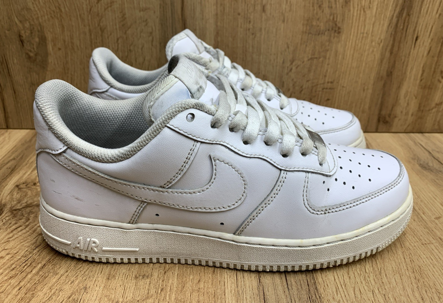 nike air force 1 '07 low mens size 8 white athletic lifestyle shoes sneakers nike air force 1 '07 low mens size 8 white athletic lifestyle shoes sneakers