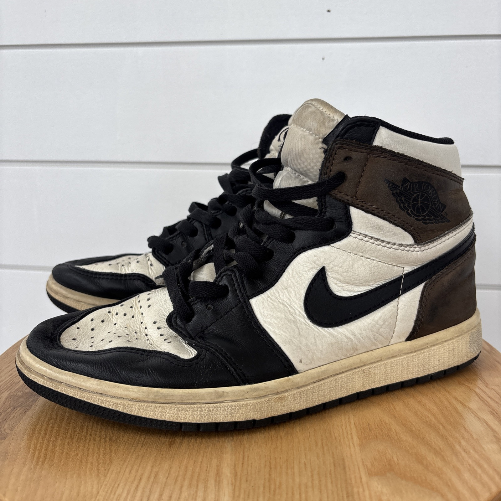 air jordan 1 retro og high dark mocha mens 7.5 basketball shoe 555088 105 air jordan 1 retro og high dark mocha mens 7.5 basketball shoe 555088 105