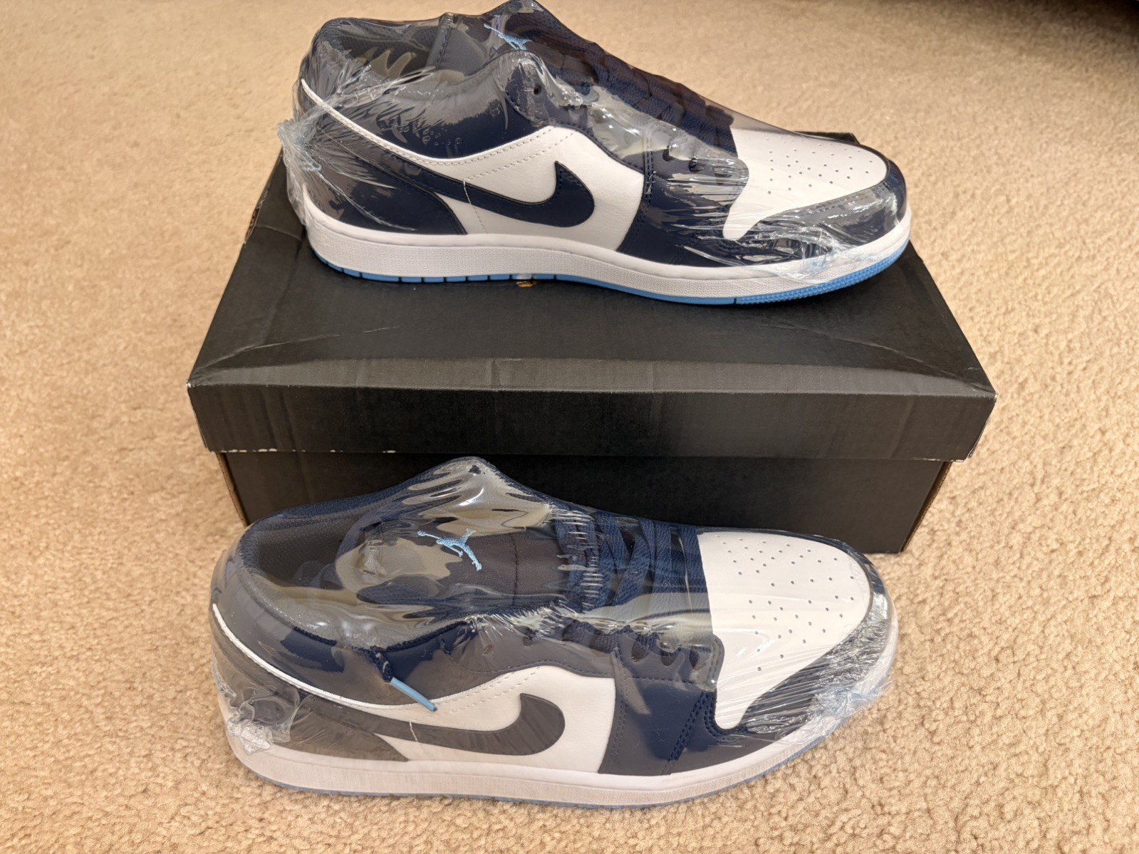 new nike air jordan 1 low shoes midnight navy university blue 553558 404 men 9.5 new nike air jordan 1 low shoes midnight navy university blue 553558 404 men 9.5