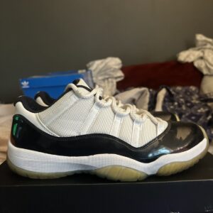 size 10 air jordan 11 retro low concord