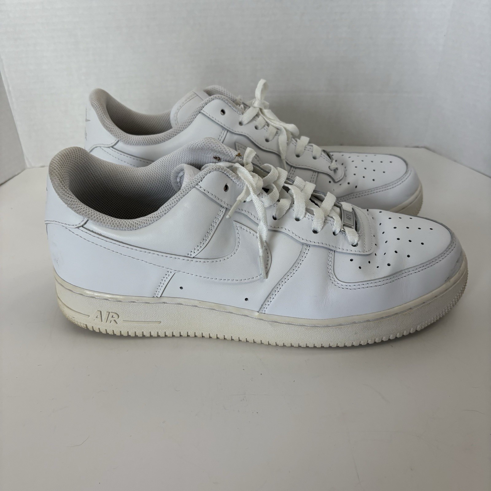 nike air force 1 '07 low top triple white shoe us size 12 cw2288 111 nike air force 1 '07 low top triple white shoe us size 12 cw2288 111