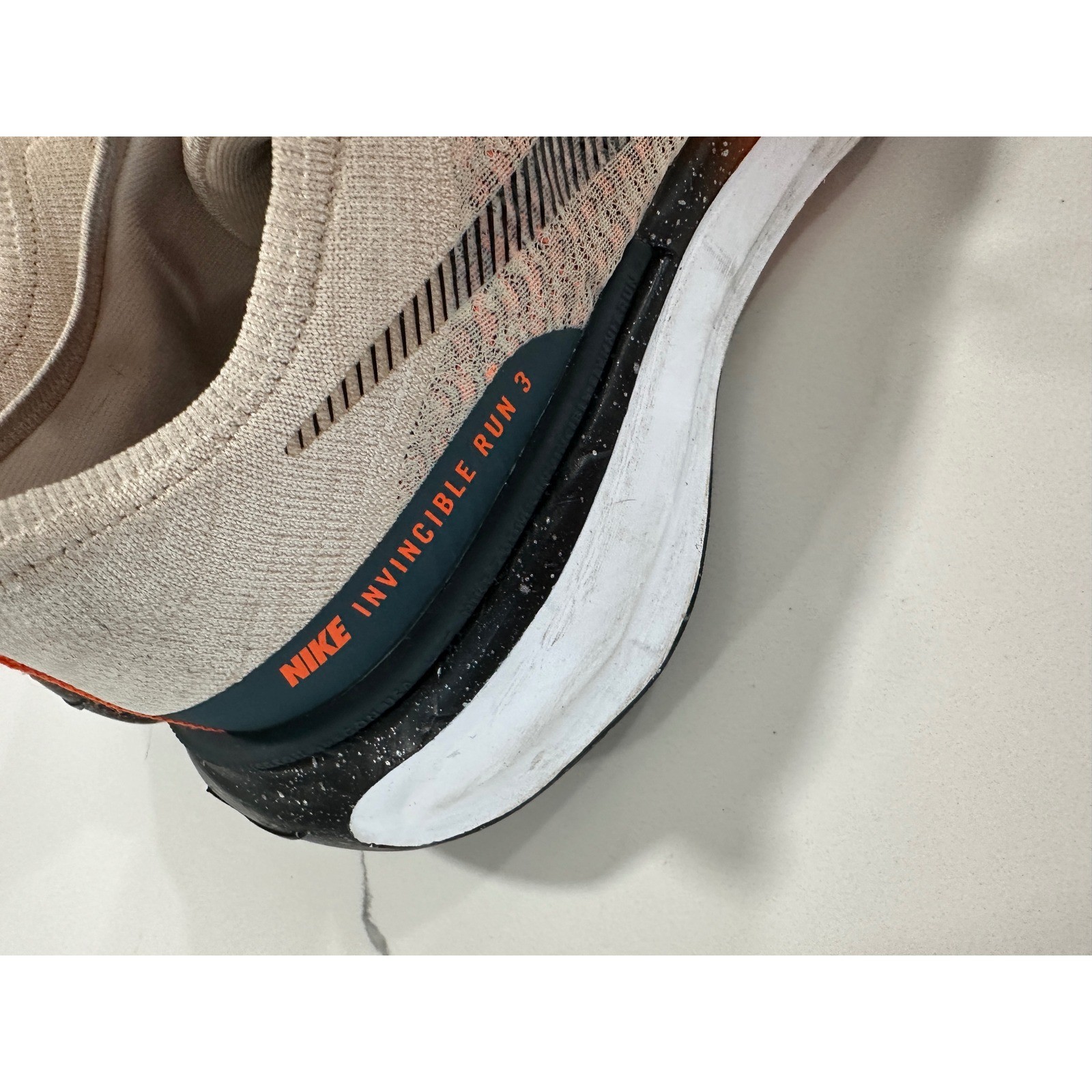 nike invincible run 3 mens 14 sanddrift orange zoomx running shoes fq8720 140 nike invincible run 3 mens 14 sanddrift orange zoomx running shoes fq8720 140