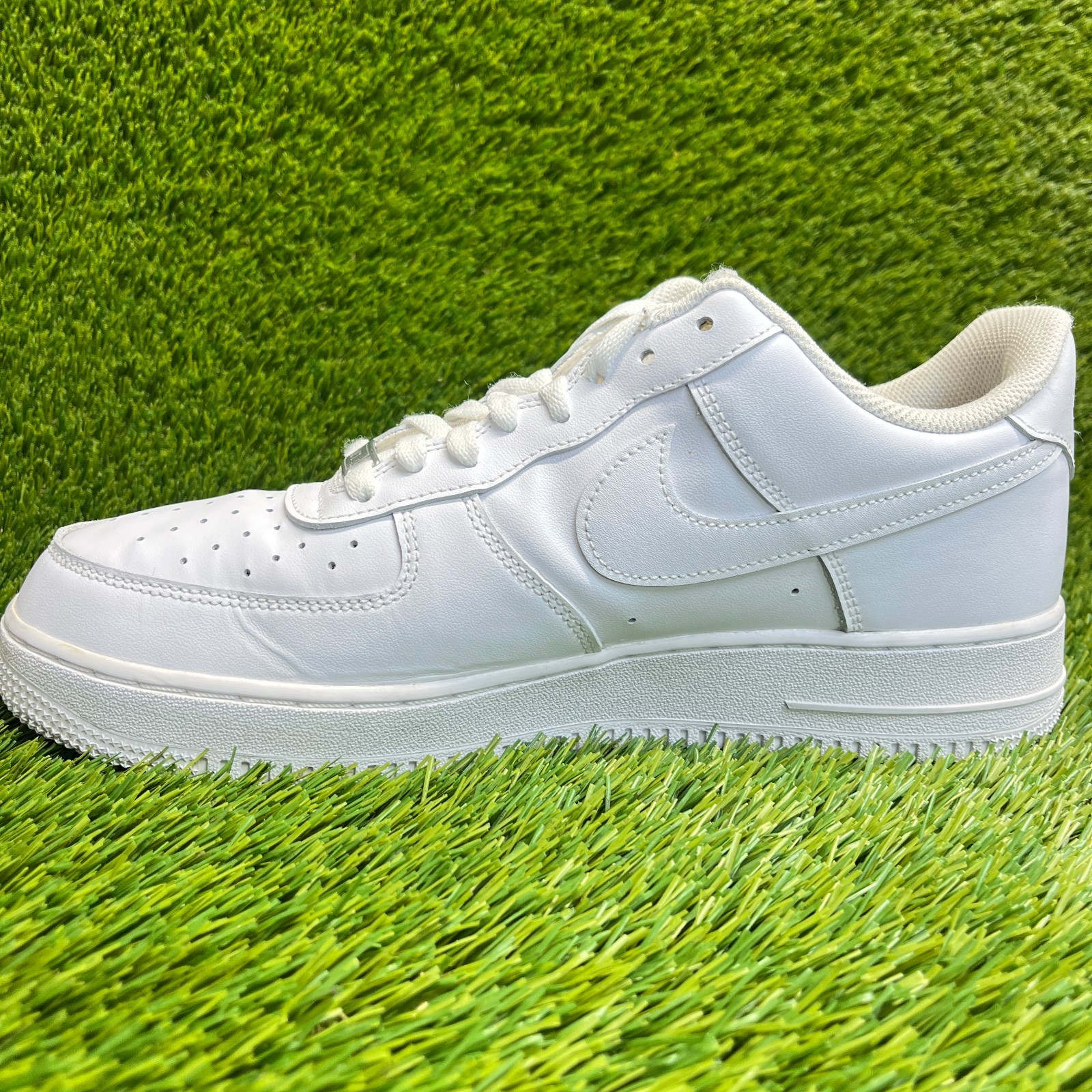 nike air force 1 low '07 mens size 11 white athletic lifestyle shoes sneakers nike air force 1 low '07 mens size 11 white athletic lifestyle shoes sneakers