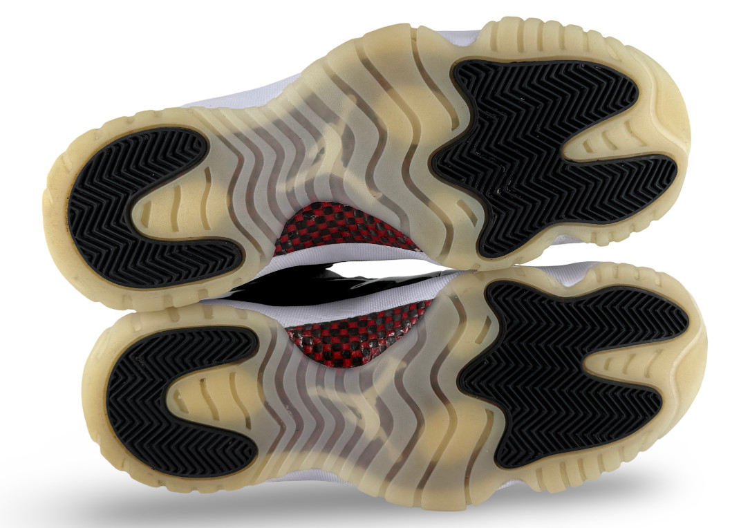 size 10.5m/12w jordan 11 retro low 72 10 av2187 001 pre owned size 10.5m/12w jordan 11 retro low 72 10 av2187 001 pre owned