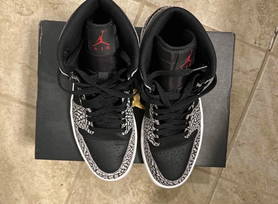 air jordan 1 retro high unsupreme black/gray elephant print 2016 839115 013 air jordan 1 retro high unsupreme black/gray elephant print 2016 839115 013