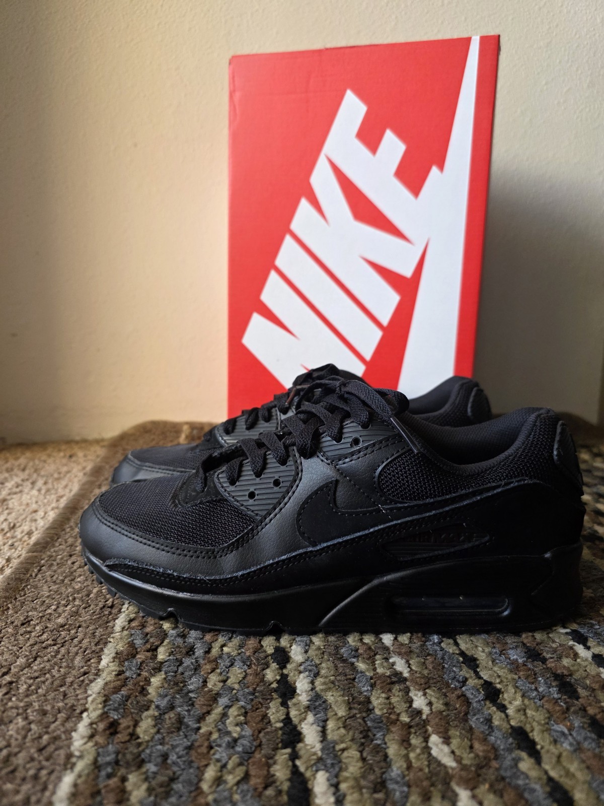 nike air max 90 triple black men's 7.5 / women's 9 no box nike air max 90 triple black men's 7.5 / women's 9 no box