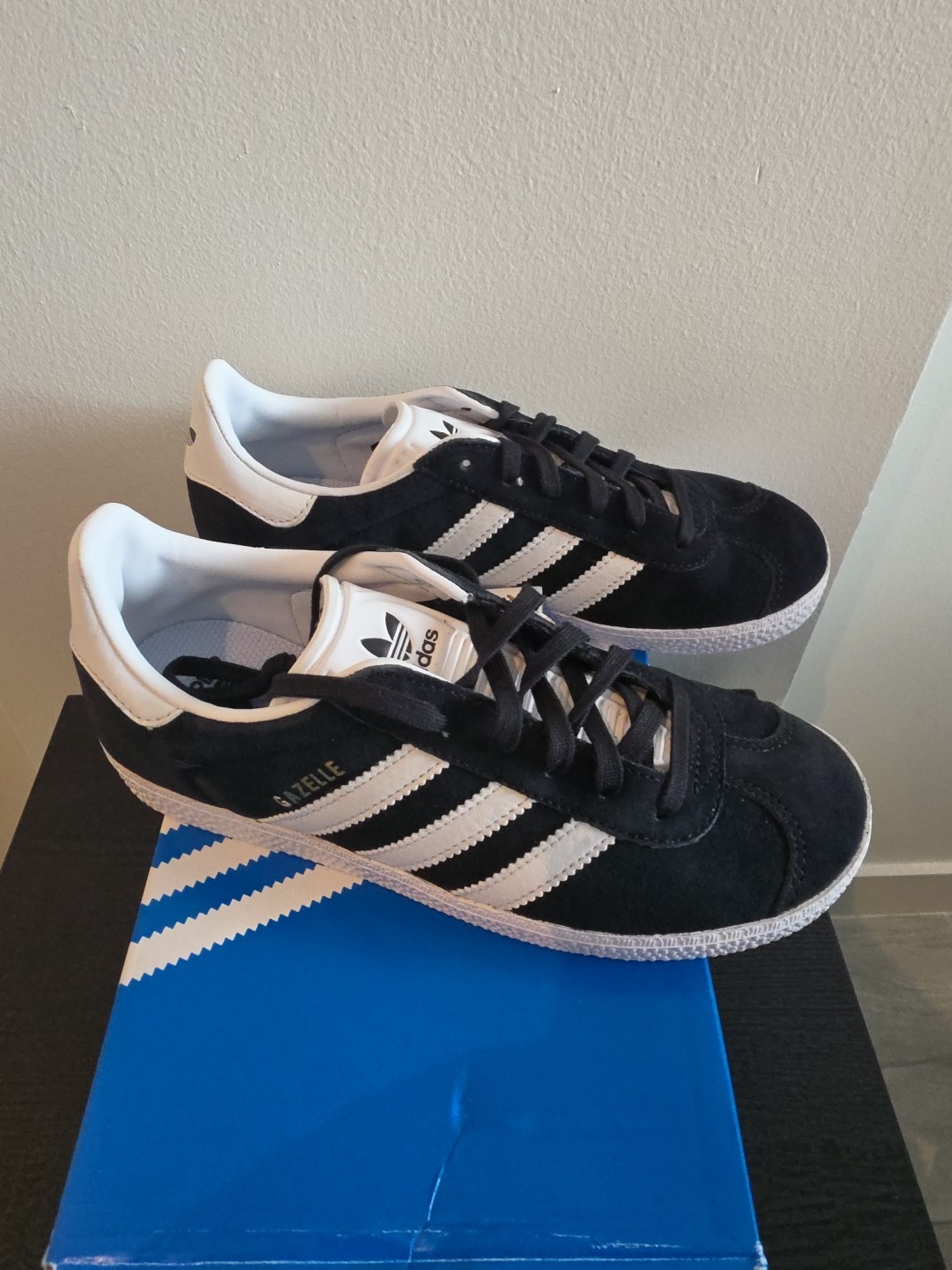 size 4 adidas gazelle black bb5476 size 4 adidas gazelle black bb5476