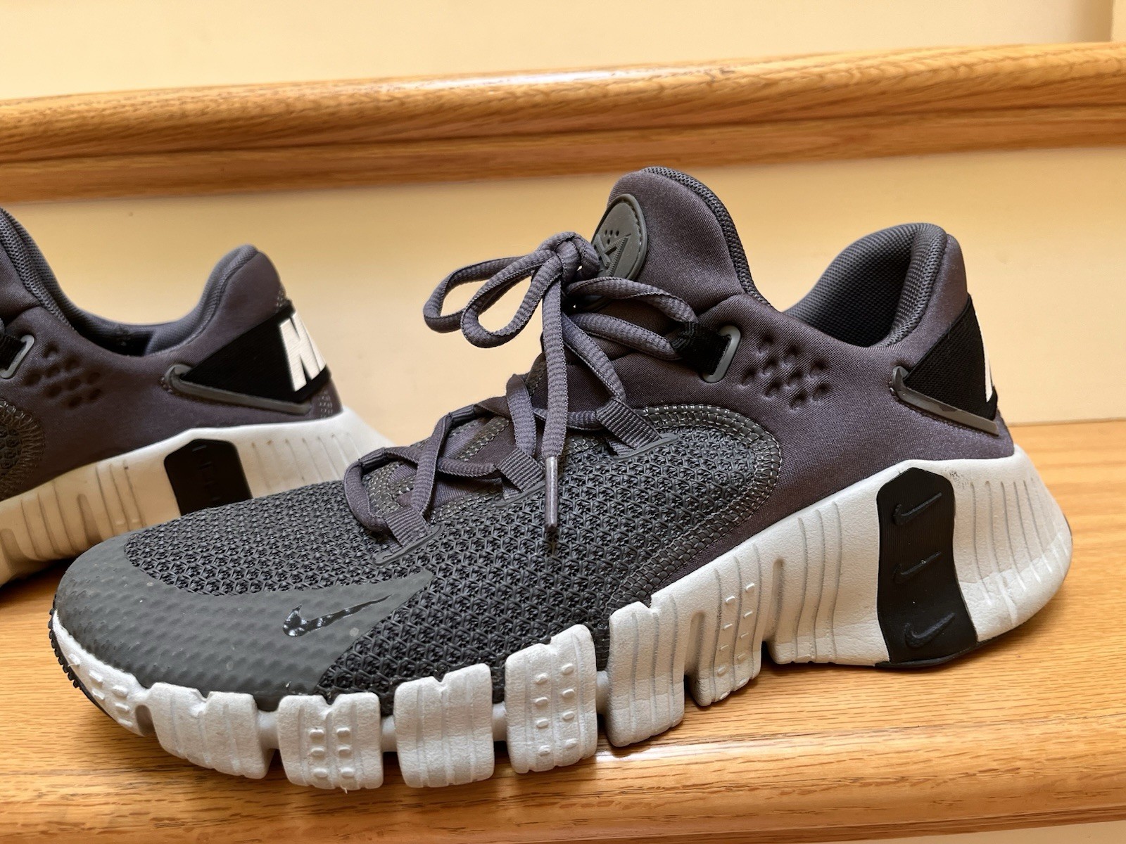 nike free metcon 4 gray smoke men 9.5 euro 43 flexible comfort running nike free metcon 4 gray smoke men 9.5 euro 43 flexible comfort running