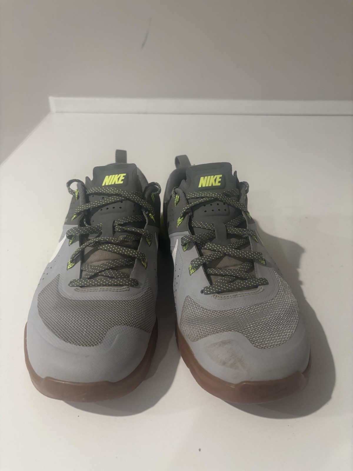 nike metcon weight lifting shoe, mens size 9, gray neon tan, great condition nike metcon weight lifting shoe, mens size 9, gray neon tan, great condition