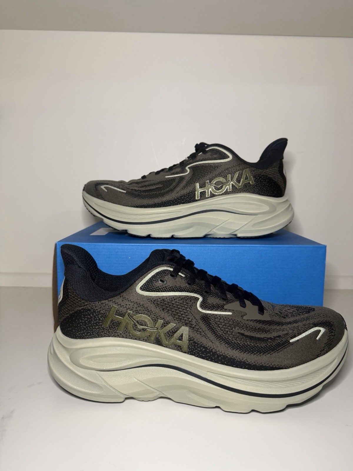 size 10 hoka one one hoka clifton 10 dark roast (new model) 10 men’s size 10 hoka one one hoka clifton 10 dark roast (new model) 10 men’s