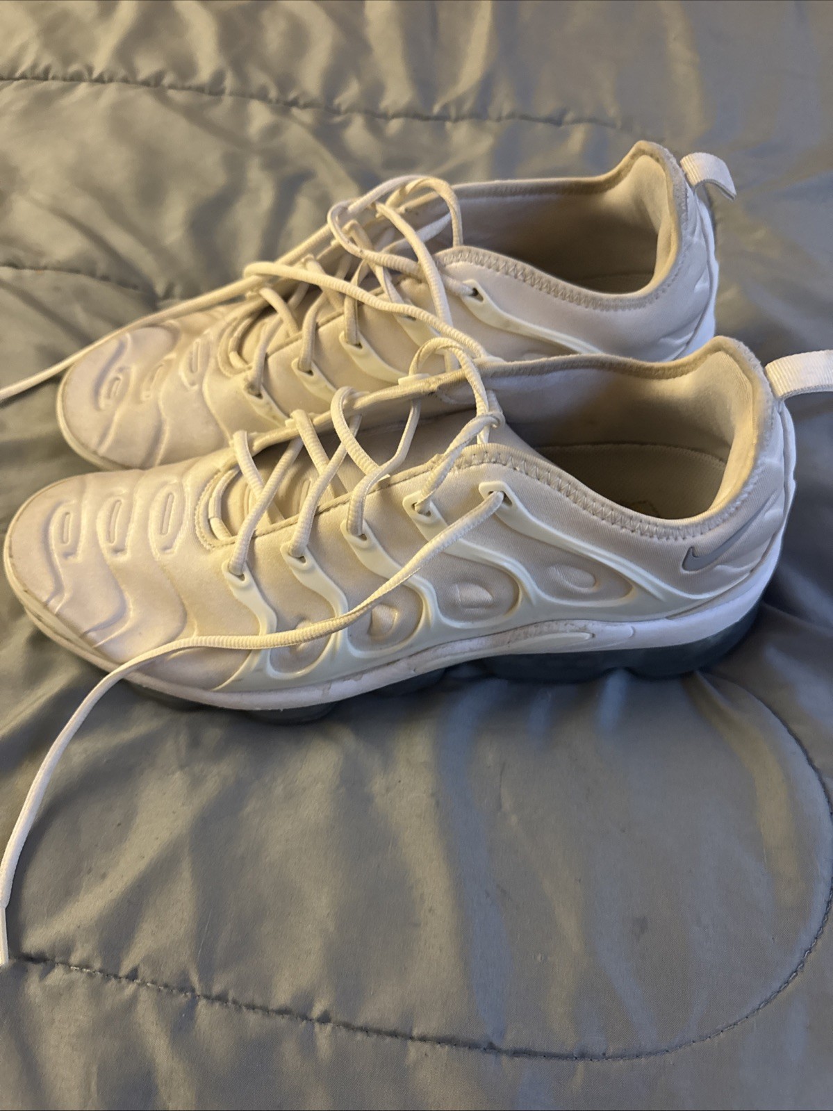 nike air vapormax plus triple white men’s size 13 nike air vapormax plus triple white men’s size 13