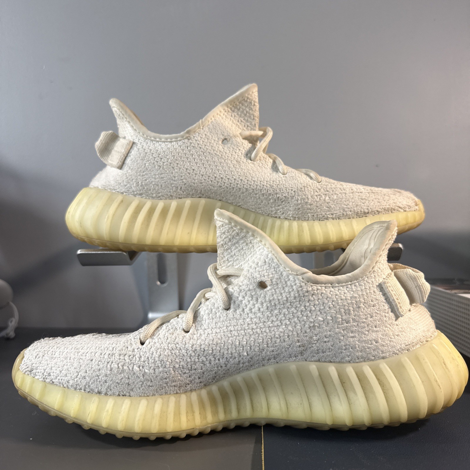 size 7.5 adidas yeezy boost 350 v2 low cream white / triple white size 7.5 adidas yeezy boost 350 v2 low cream white / triple white