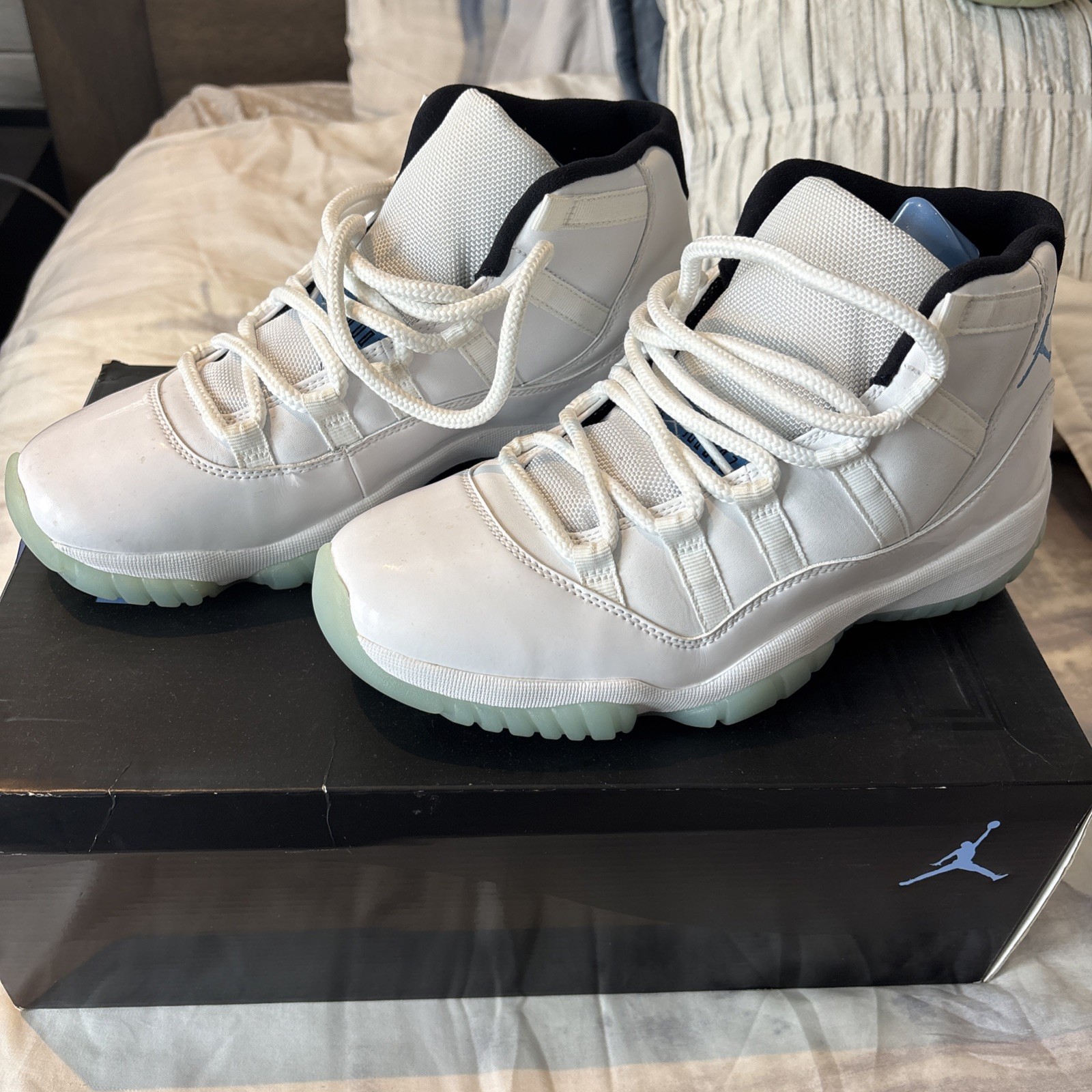 air jordan 11 retro legend blue 2024 ct8012 104 in hands ships now air jordan 11 retro legend blue 2024 ct8012 104 in hands ships now