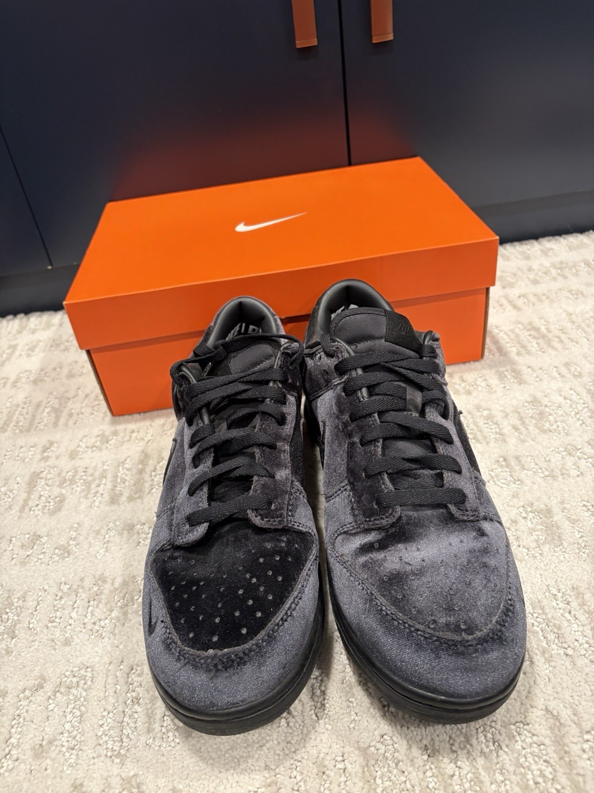 used nike dunk low dover street market black velvet size 11 used nike dunk low dover street market black velvet size 11