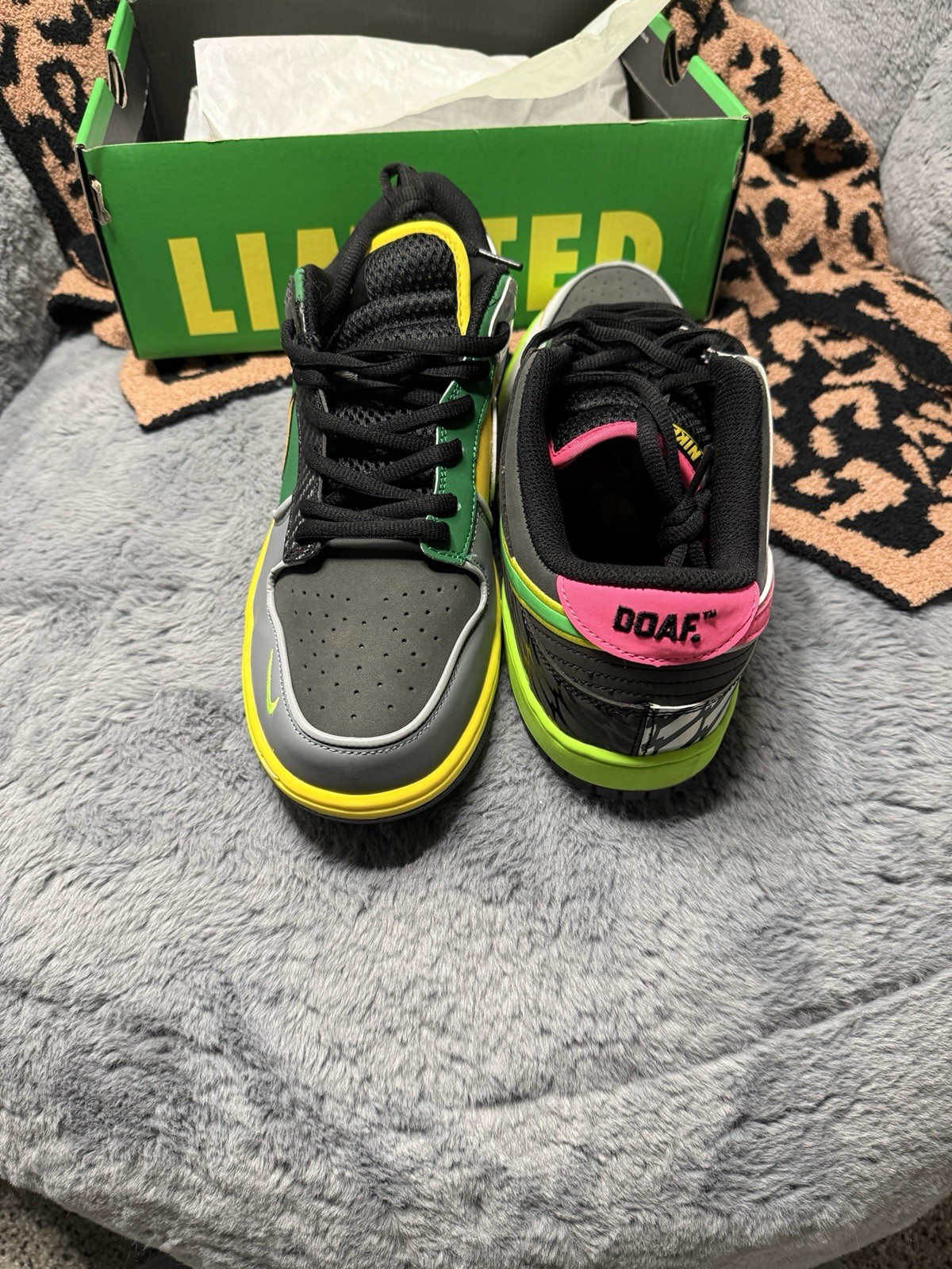 size 12 nike dunk pe low what the duck university of oregon home size 12 nike dunk pe low what the duck university of oregon home