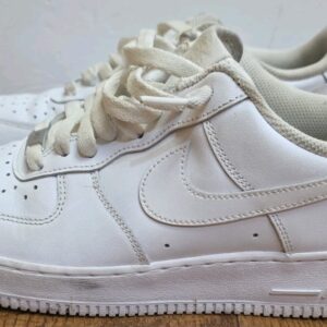 nike air force 1 '07 low triple white men's white cw2288 111 size 8.5m