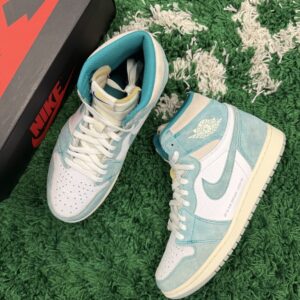 size 10 jordan 1 retro og high “turbo green” sku 555088311
