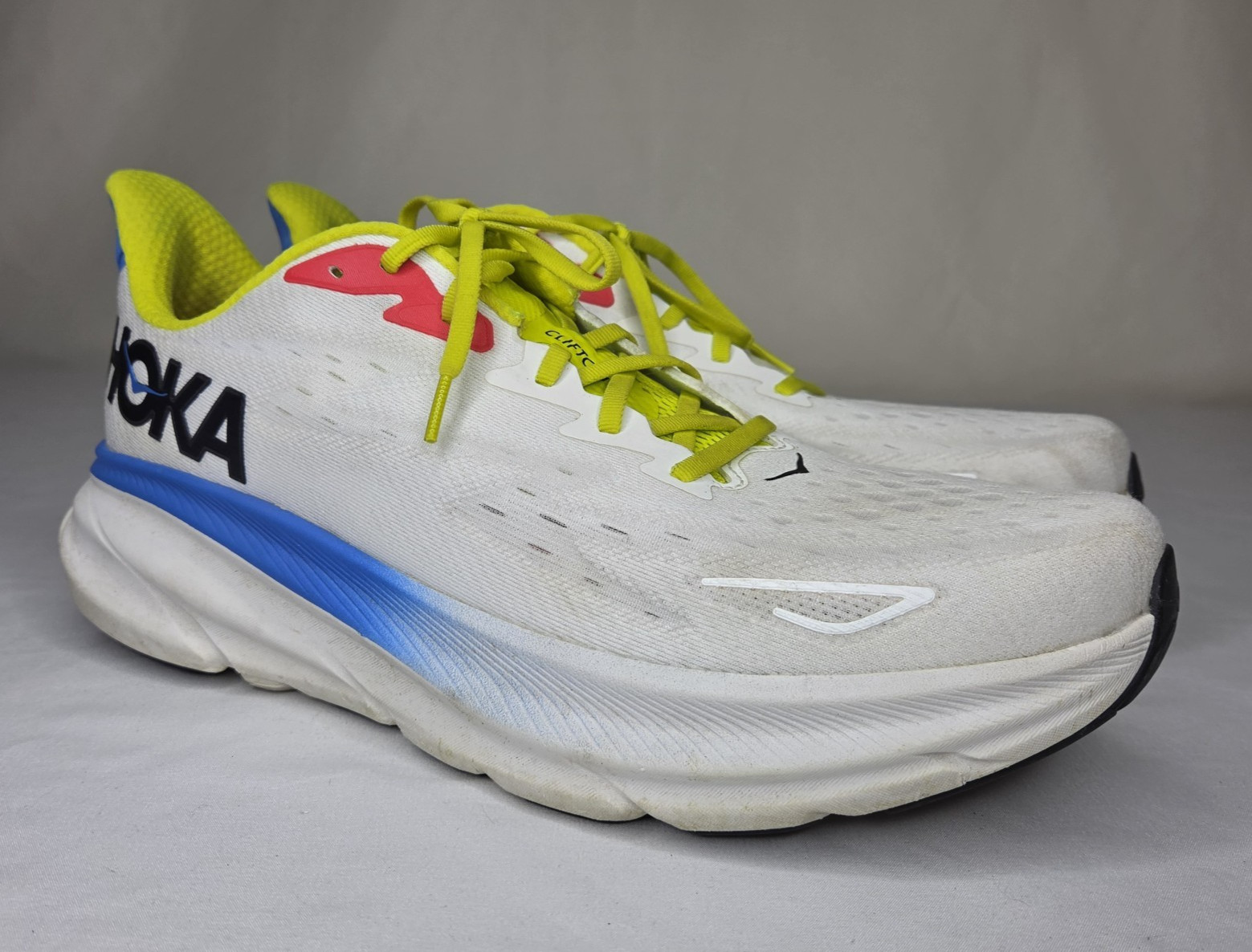 hoka clifton 9 mens size 14d 1127895 bvr f27224e white blue yellow running shoe hoka clifton 9 mens size 14d 1127895 bvr f27224e white blue yellow running shoe