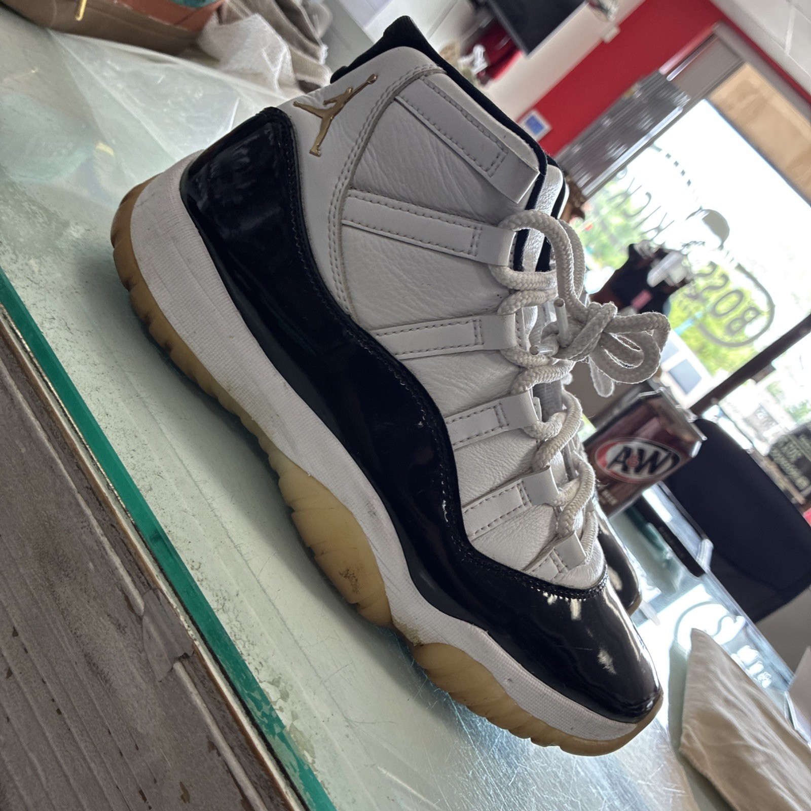 jordan air jordan 11 retro gratitude white/black/metallic gold ct8012 170 sz 10 jordan air jordan 11 retro gratitude white/black/metallic gold ct8012 170 sz 10