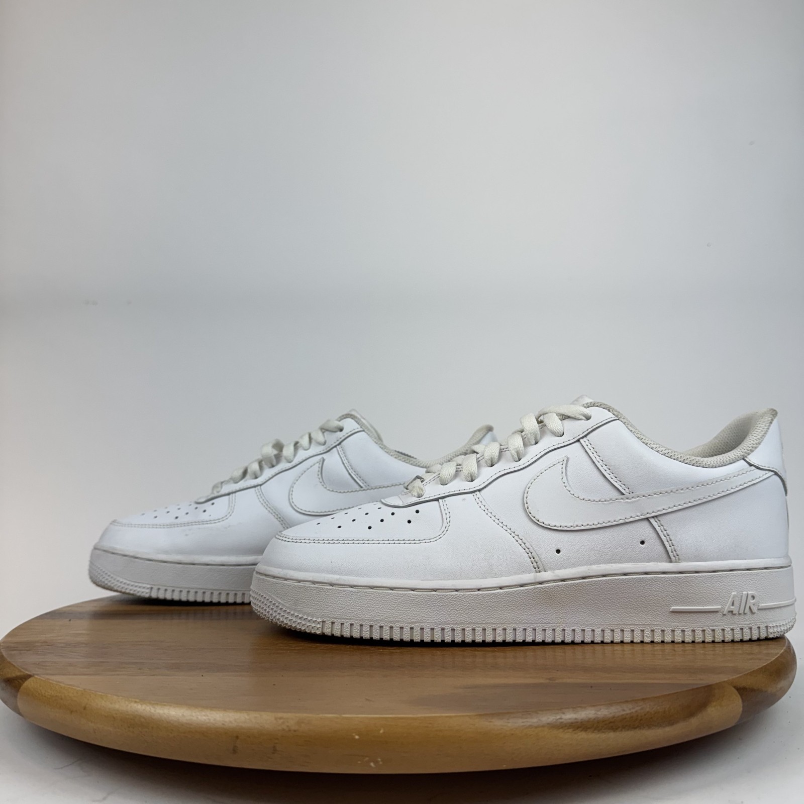 mens nike air force 1 '07 white leather basketball shoes sneakers size 10.5 guc mens nike air force 1 '07 white leather basketball shoes sneakers size 10.5 guc
