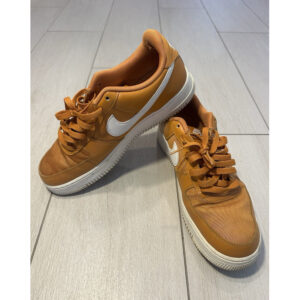 nike air force 1 '07 se low top monarch/sail leather sneaker fb2048 800