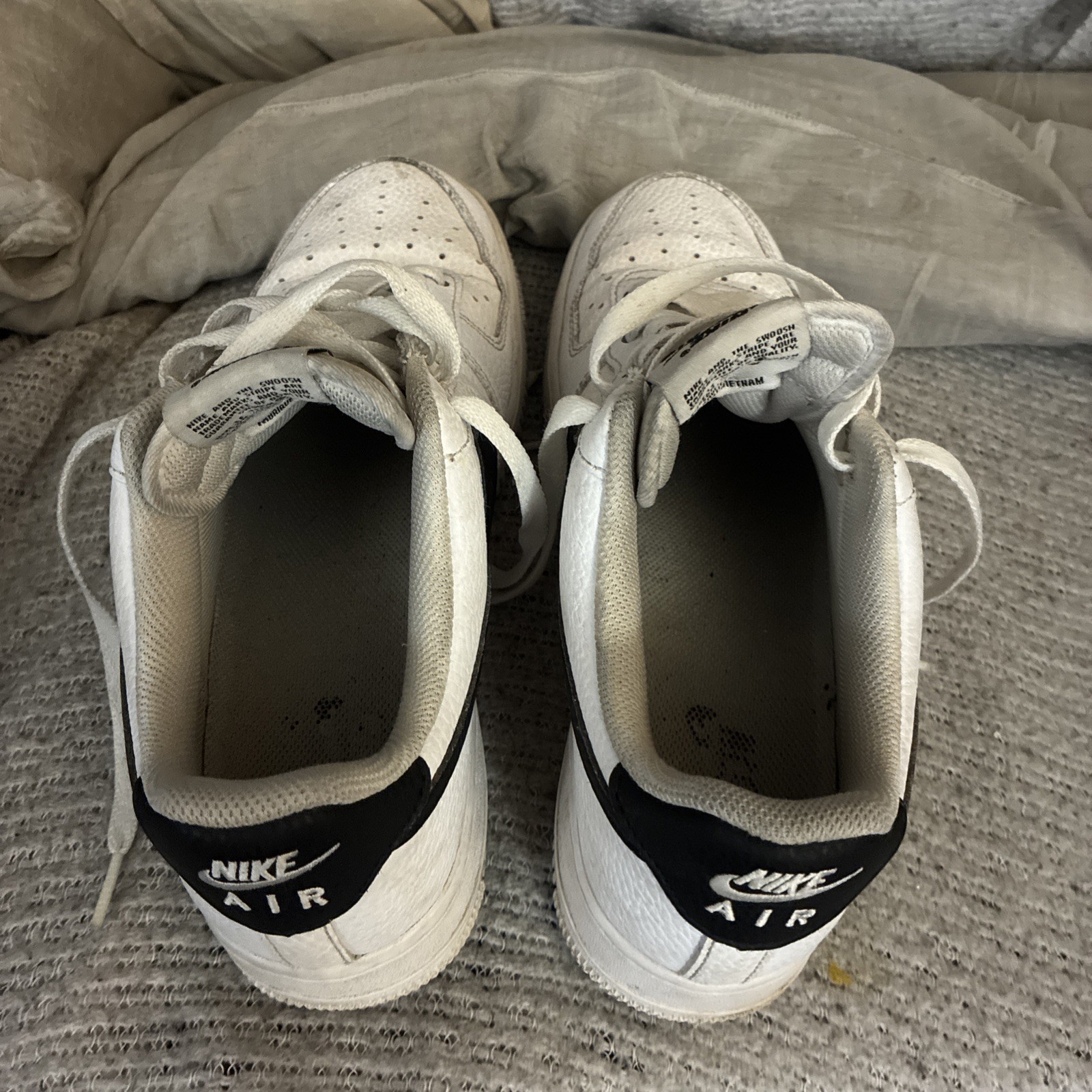 nike air force 1 low '07 white black pebbled leather mens size(9)ct2302 100 nike air force 1 low '07 white black pebbled leather mens size(9)ct2302 100