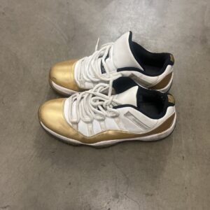 jordan air jordan 11 retro low closing ceremony white gold black 528895 103 men