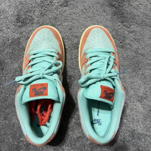 nike sb dunk low orange emerald rise size 9m style # dv5429 800 [no og box]
