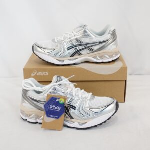 asics gel kayano 14 sportstyle sneaker in silver/white (1203a537 110) men us 8